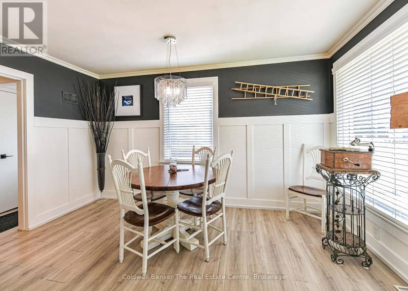 321 Franklin Street — photo 8 of 40