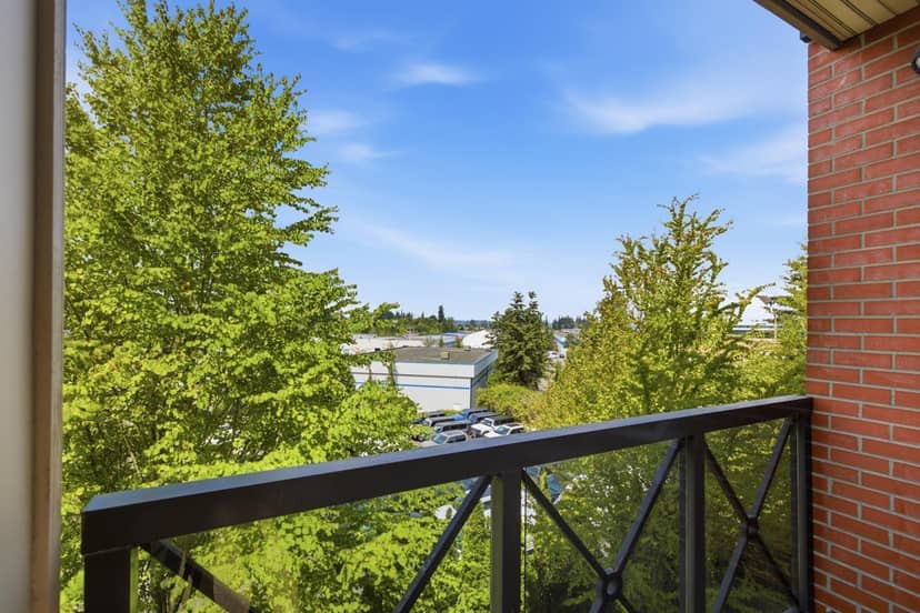 319 2970 King George Boulevard, Surrey, photo 6