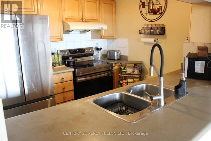 1328 - 18 Mondeo Drive — photo 5 of 14