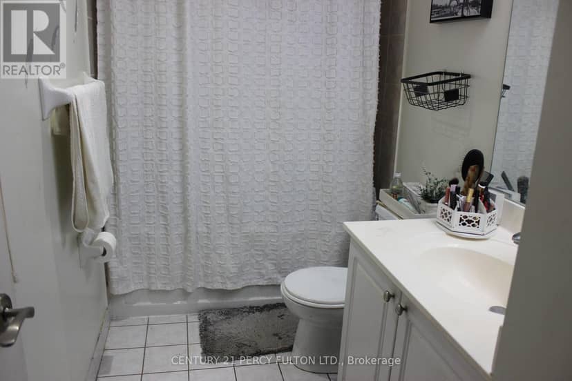 1328 - 18 Mondeo Drive — photo 9 of 14