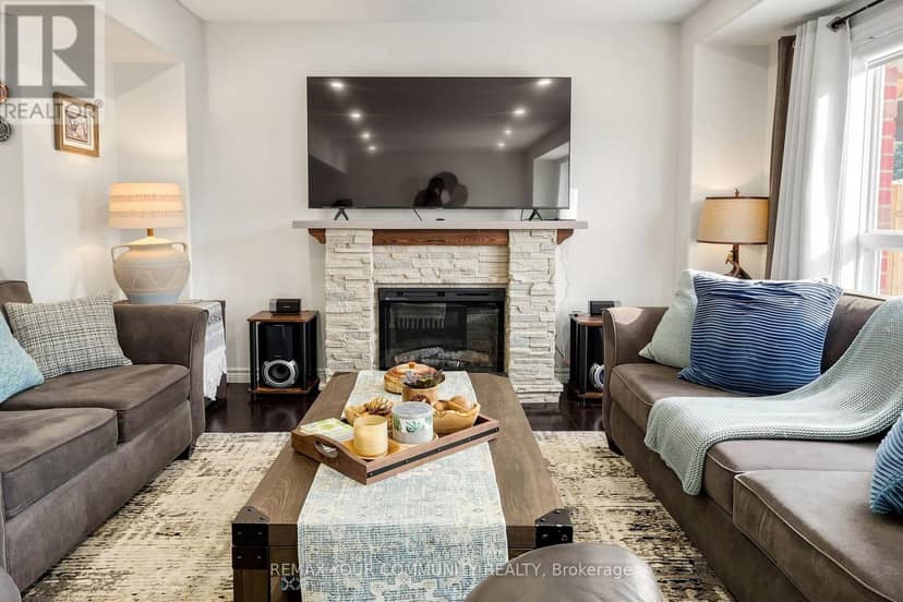 18 Davis Street — photo 7 of 40