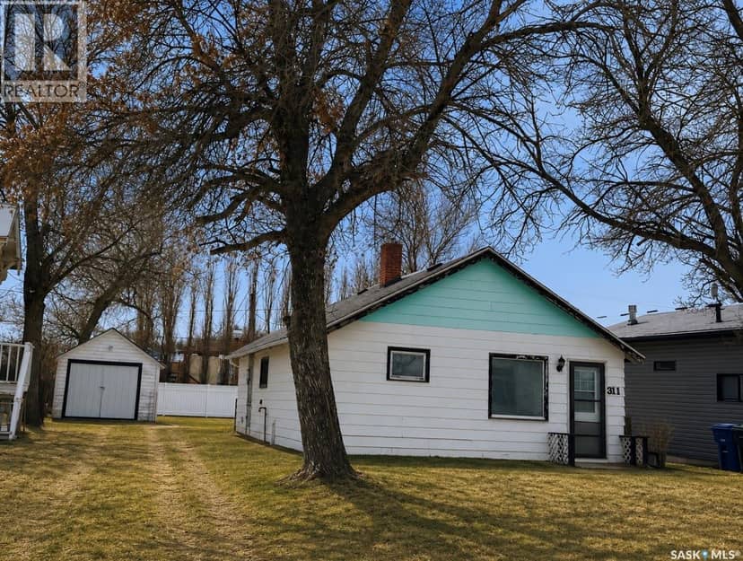 311 2nd AVENUE W, Assiniboia