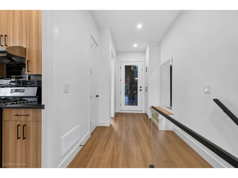101 5642 144 ST STREET, Surrey, photo 6