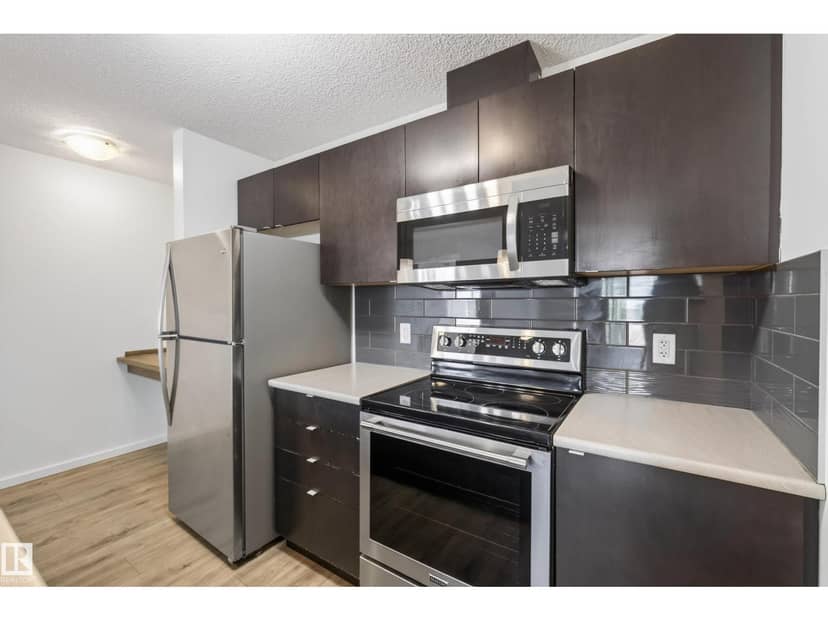 #319 508 Albany WY NW — photo 12 of 36