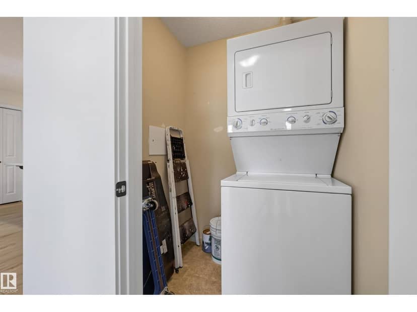 #319 508 Albany WY NW — photo 31 of 36