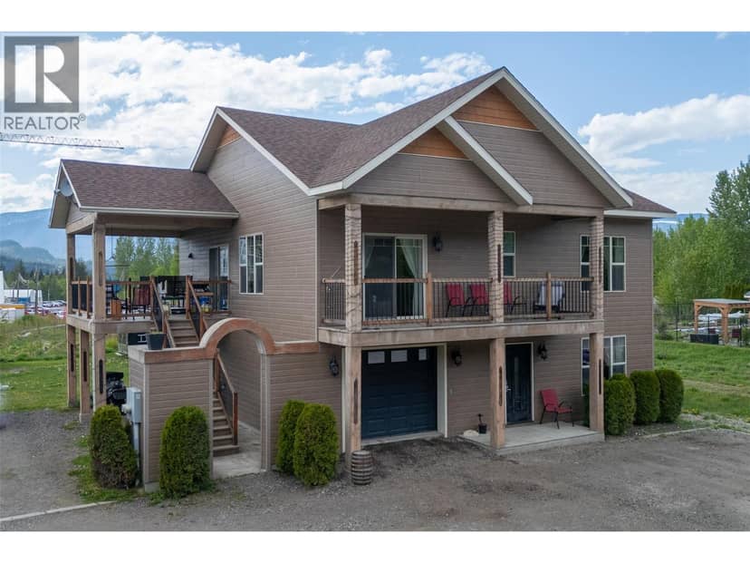 1905 Hay Road, Revelstoke