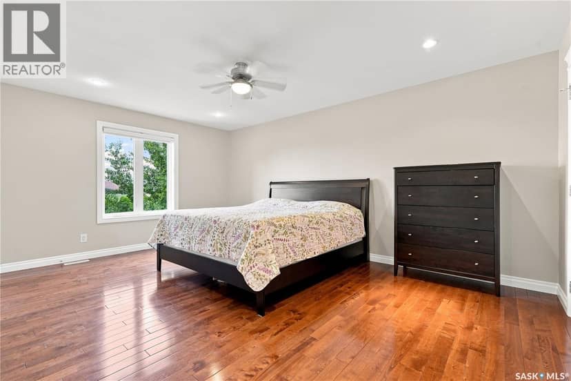 315 Waters CRESCENT — photo 36 of 40