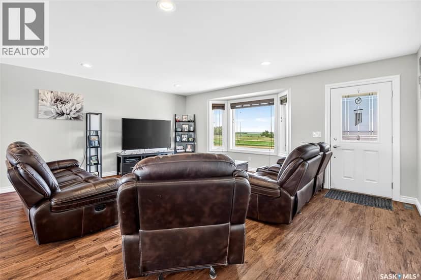 Newsham Acreage — photo 6 of 40