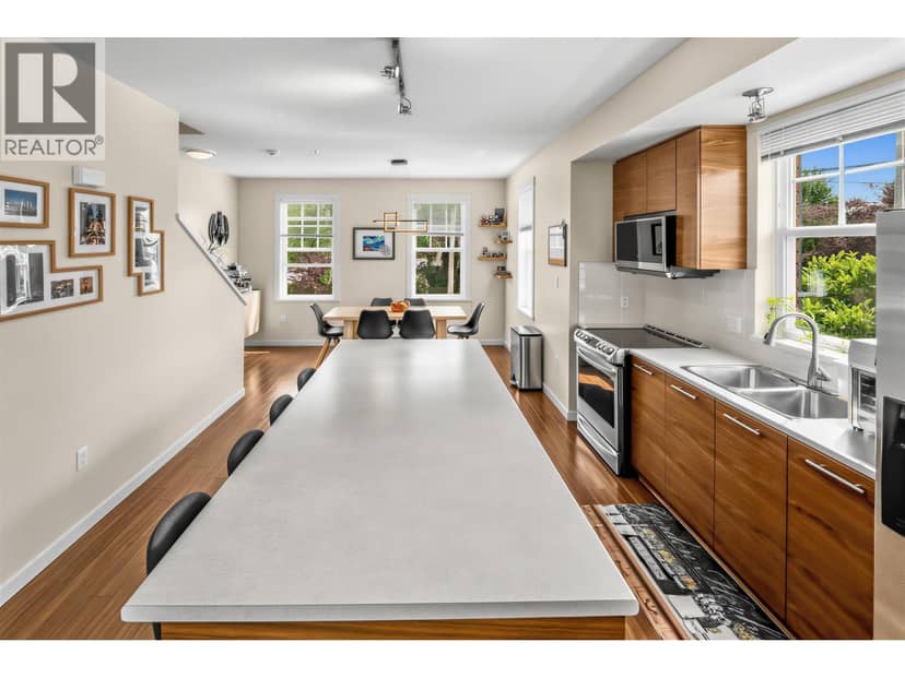 1 2495 DAVIES AVENUE, Port Coquitlam, photo 8