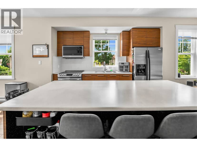 1 2495 DAVIES AVENUE, Port Coquitlam, photo 6