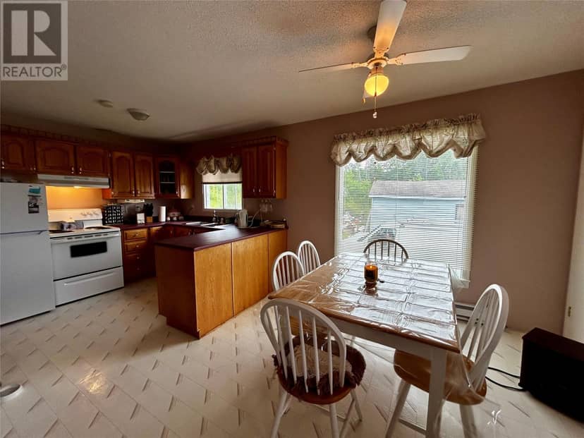 10 Birchy Cove Road — photo 3 of 22