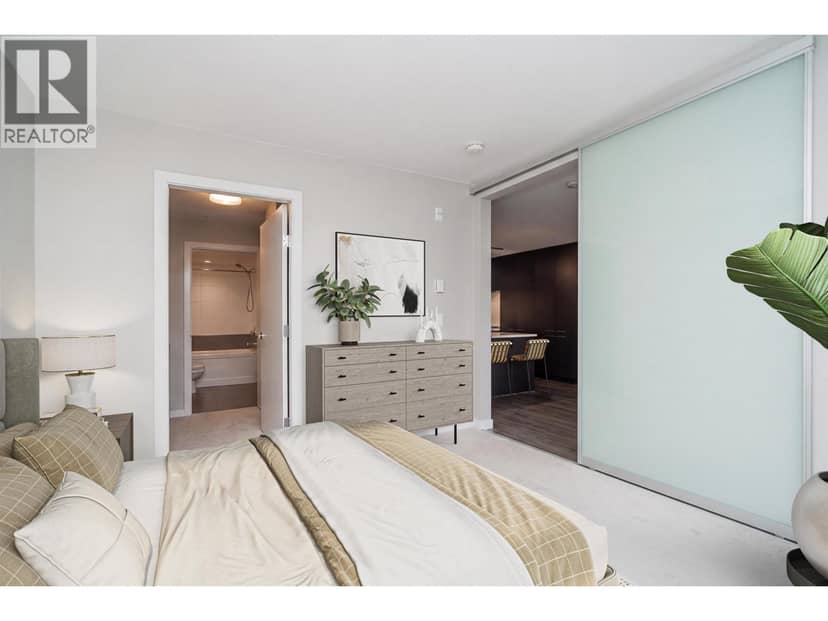 207 1677 LLOYD AVENUE, North Vancouver, photo 3
