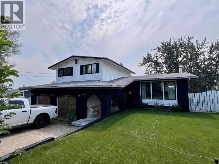 5415 W 53 AVENUE, Fort Nelson