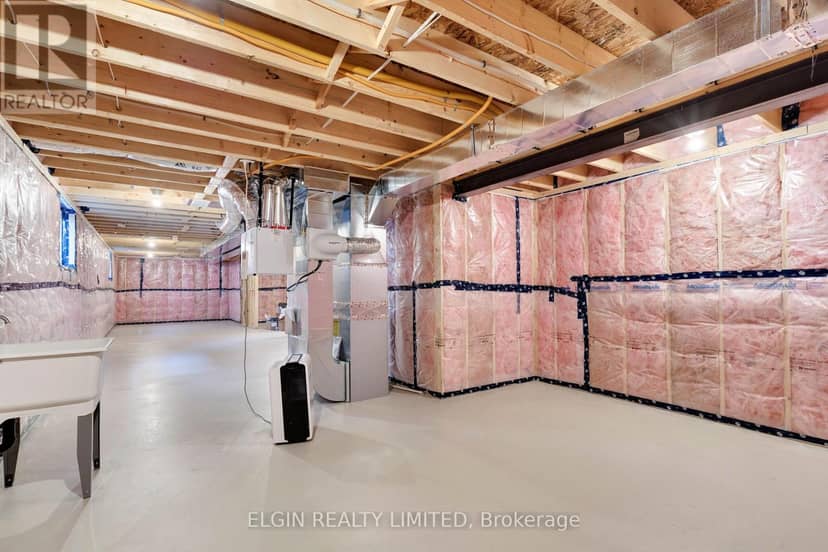 97 Keba Crescent — photo 33 of 34