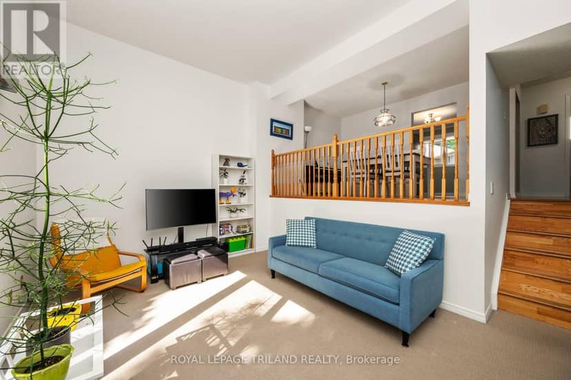 14 - 300 Sandringham Crescent, London South, photo 7