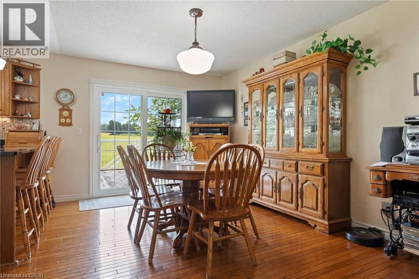 204642 NINTH Road — photo 8 of 40