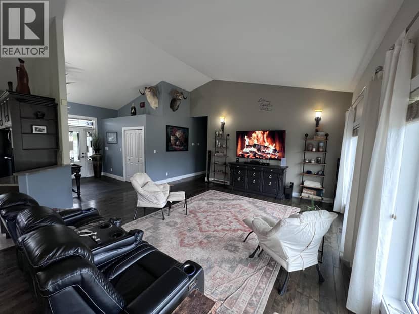 15 6550 OLD ALASKA HIGHWAY, Fort Nelson, photo 4