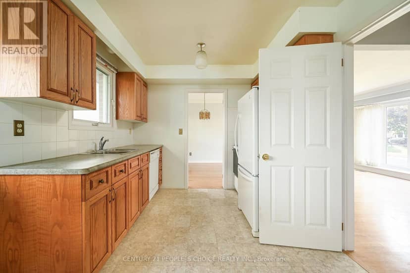 2132 Hixon Street — photo 11 of 21