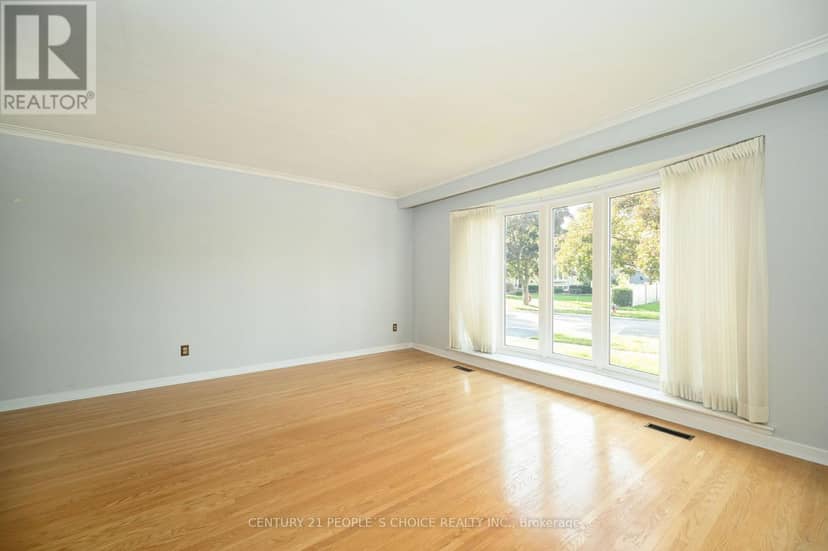 2132 Hixon Street — photo 7 of 21