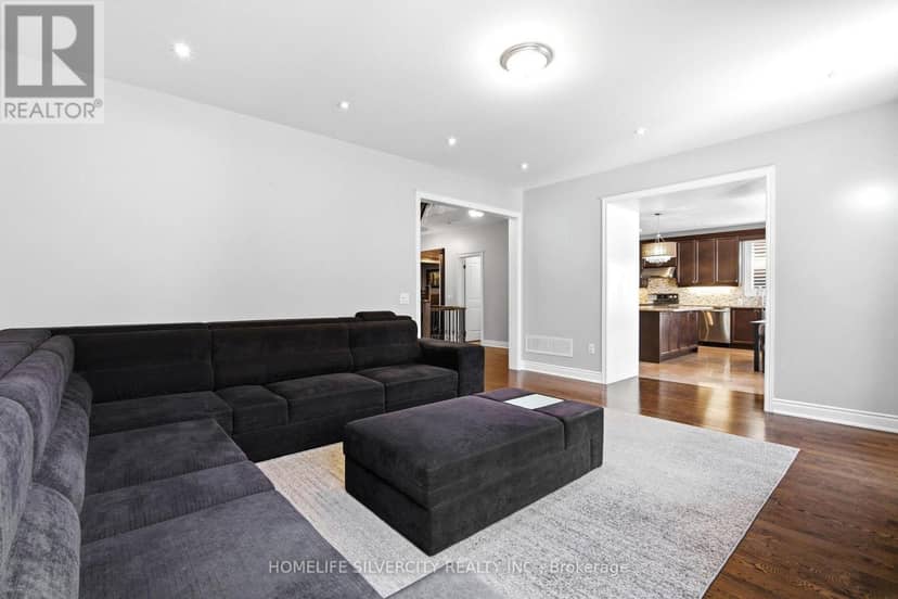 64 Scotchmere Crescent — photo 19 of 40
