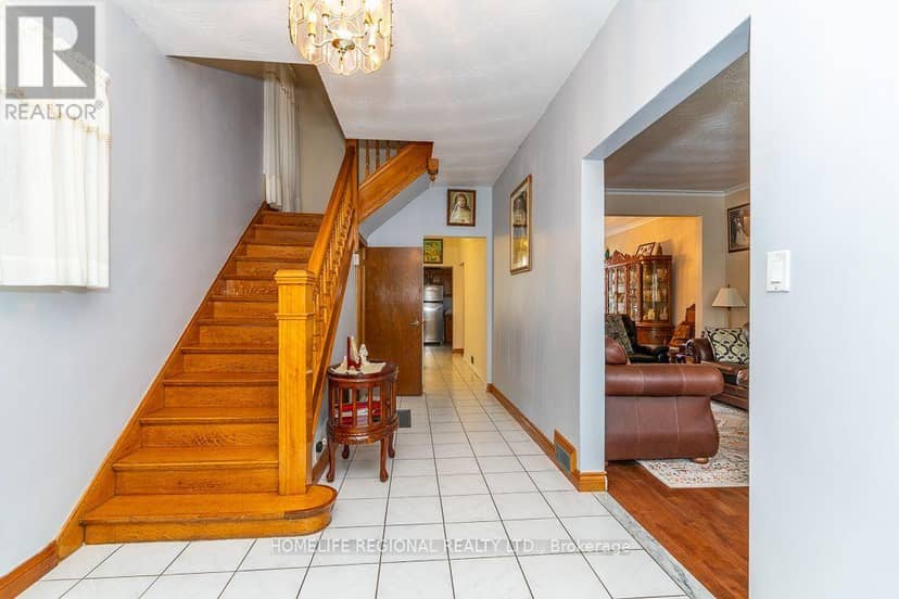 110 Grace Street — photo 4 of 36