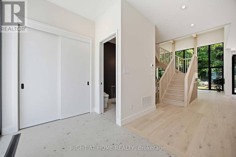 41 Bonnyview Drive — photo 7 of 40