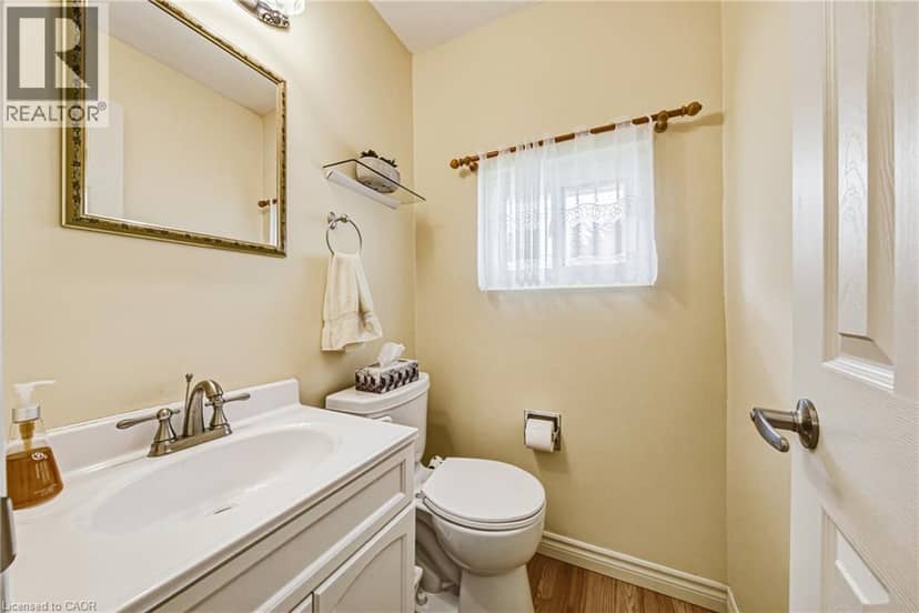 467 WOODVIEW Road Unit# 5 — photo 14 of 33