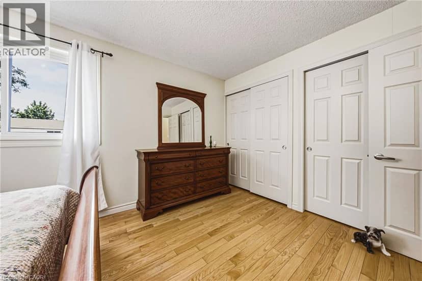 467 WOODVIEW Road Unit# 5 — photo 17 of 33