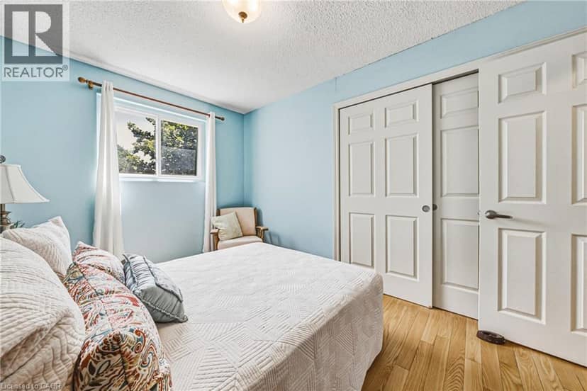 467 WOODVIEW Road Unit# 5 — photo 20 of 33