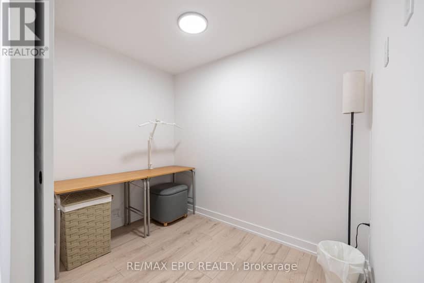 302 - 2 Augusta Avenue — photo 6 of 28