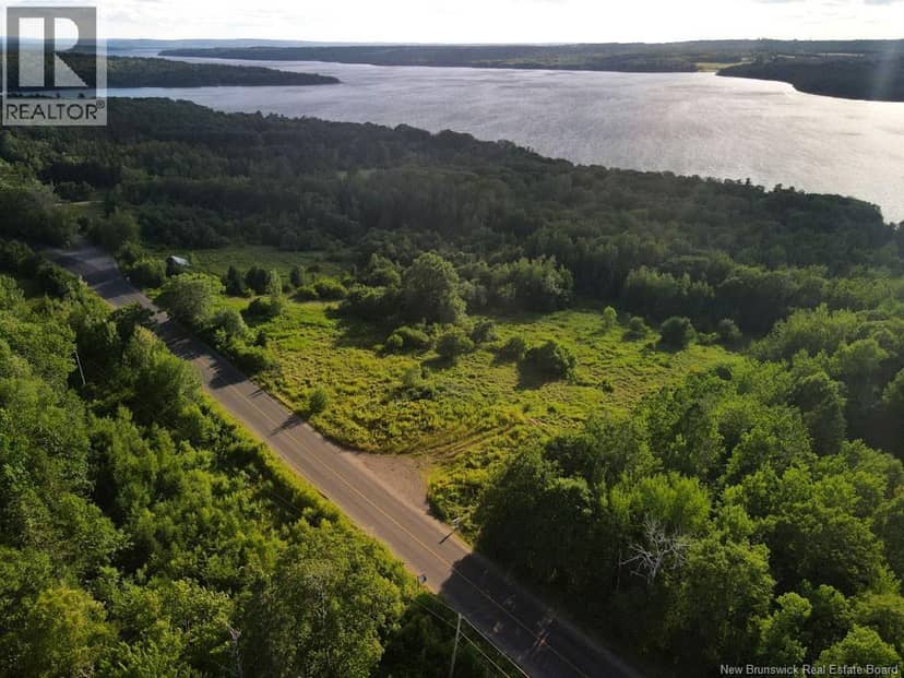Lot Route 710, Cambridge-Narrows, photo 3