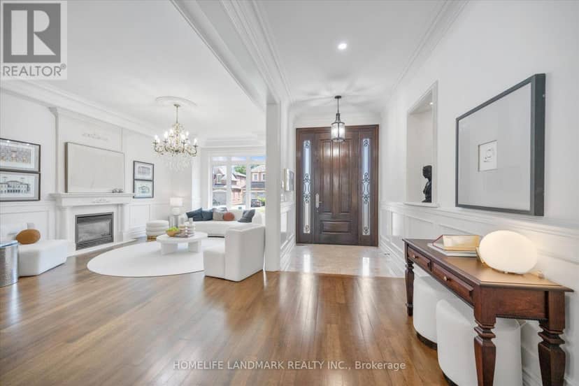 92 Caines Avenue, Toronto, photo 2