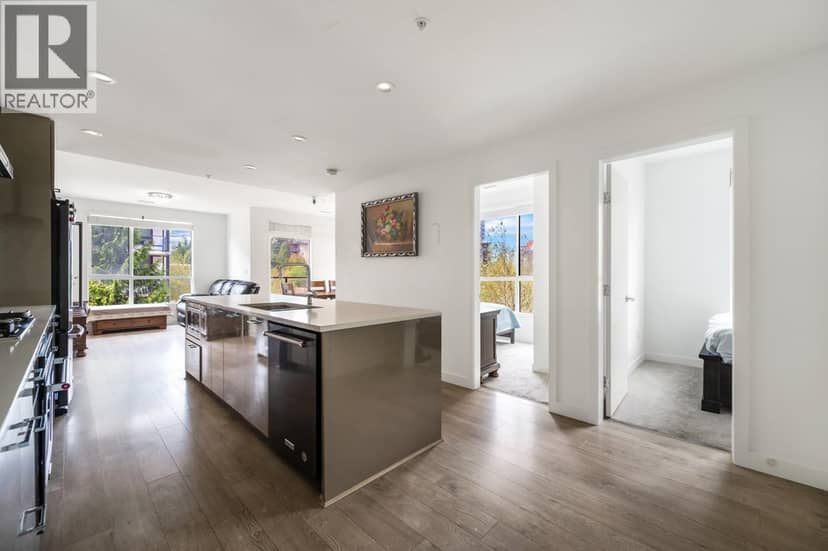 302 3581 ROSS DRIVE, Vancouver, photo 4
