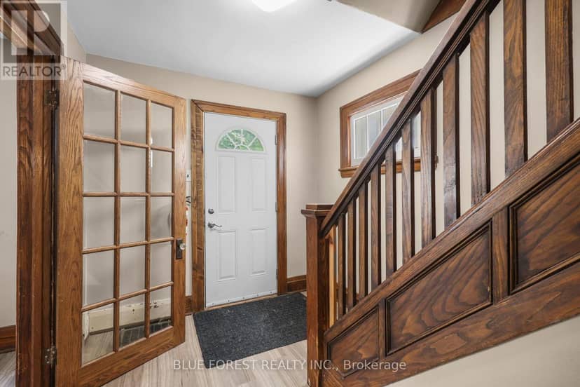 1047 Patricia Street — photo 3 of 26
