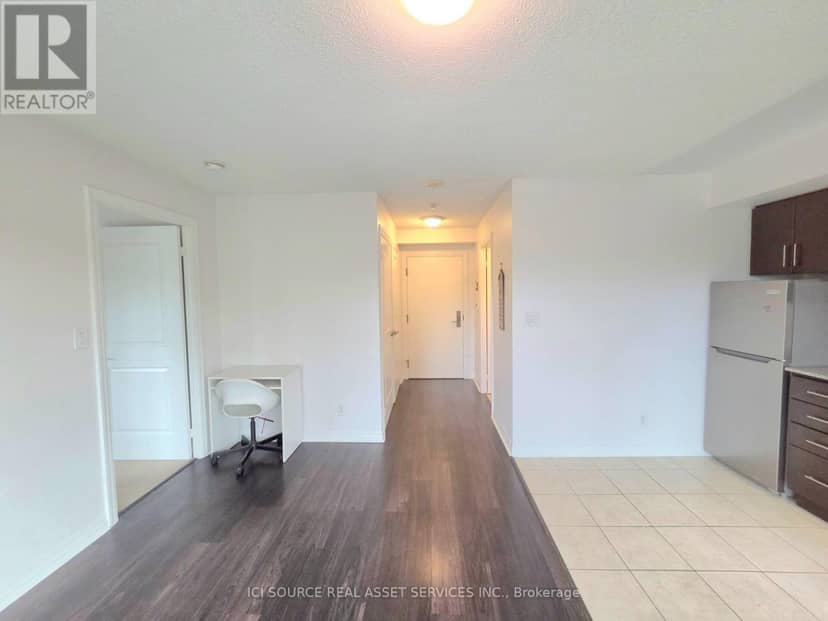 221 - 2035 Sheppard Avenue E — photo 9 of 22