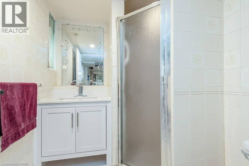 139 MACKAY Crescent — photo 19 of 27