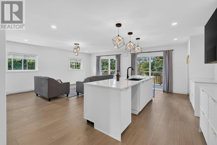 131 South Drive — photo 4 of 40
