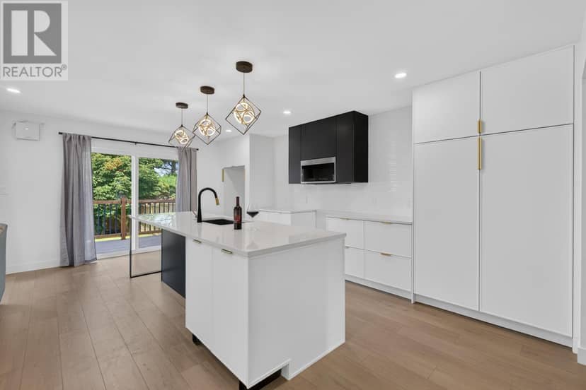 131 South Drive — photo 6 of 40