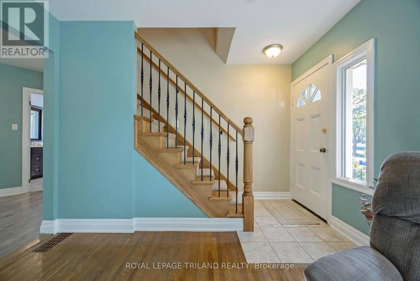 1874 Churchill Avenue — photo 4 of 34