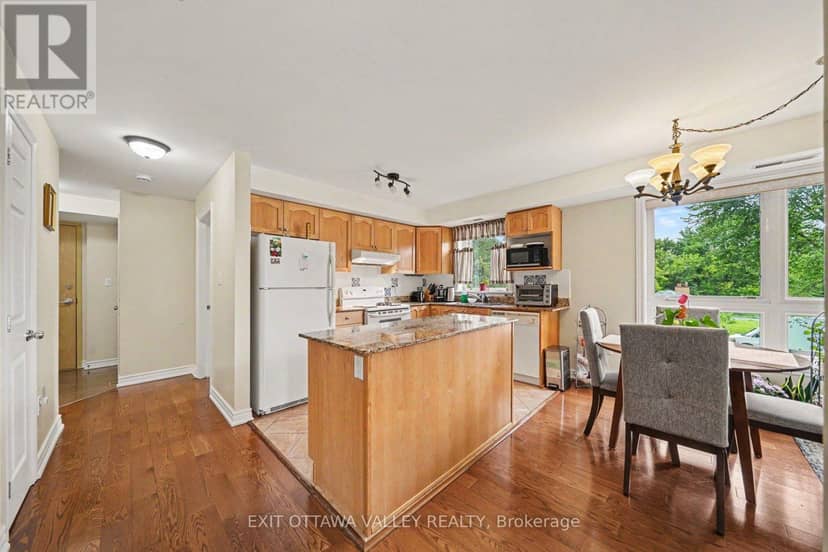 208 - 14 Norice Street — photo 13 of 31