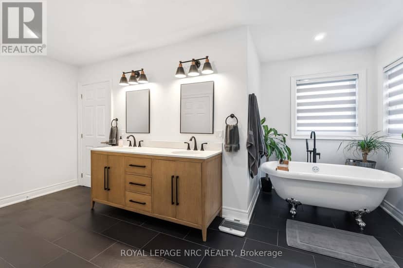 124 Holloway Bay Road — photo 35 of 40