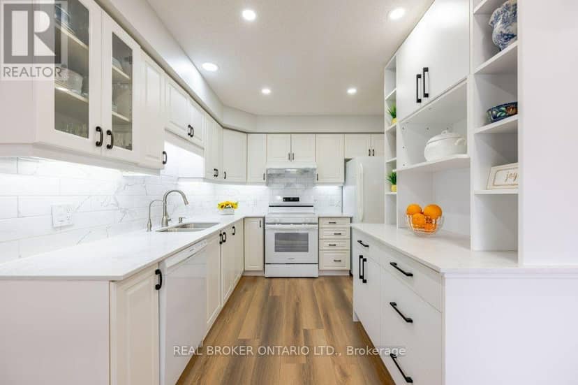 2 - 185 Highland Crescent — photo 15 of 40