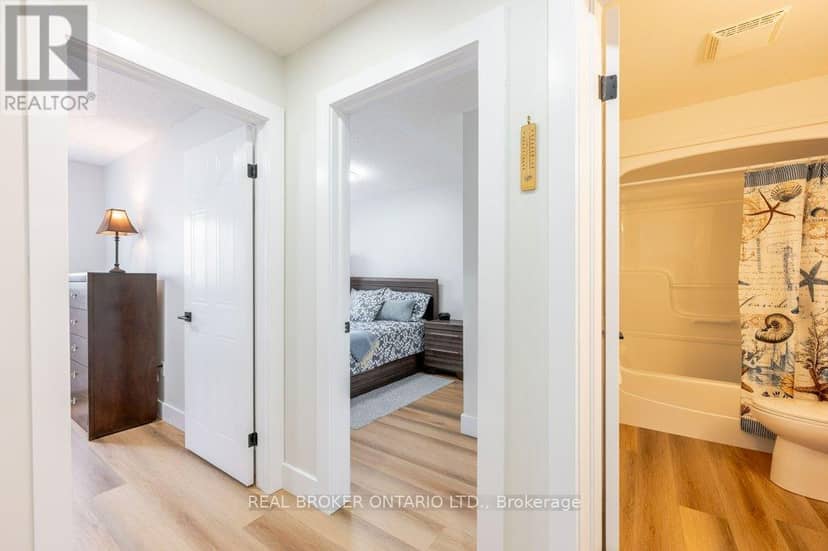 2 - 185 Highland Crescent — photo 20 of 40