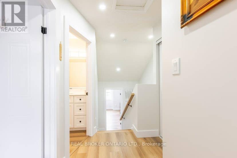 2 - 185 Highland Crescent — photo 23 of 40