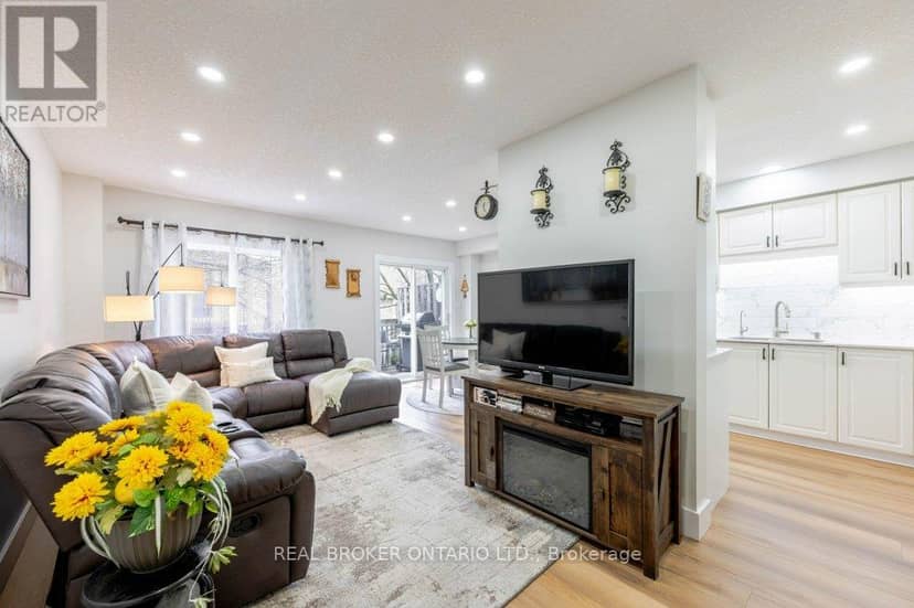 2 - 185 Highland Crescent — photo 7 of 40