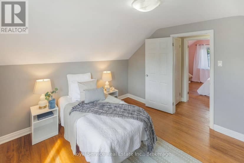 558 Burnham Street — photo 21 of 36