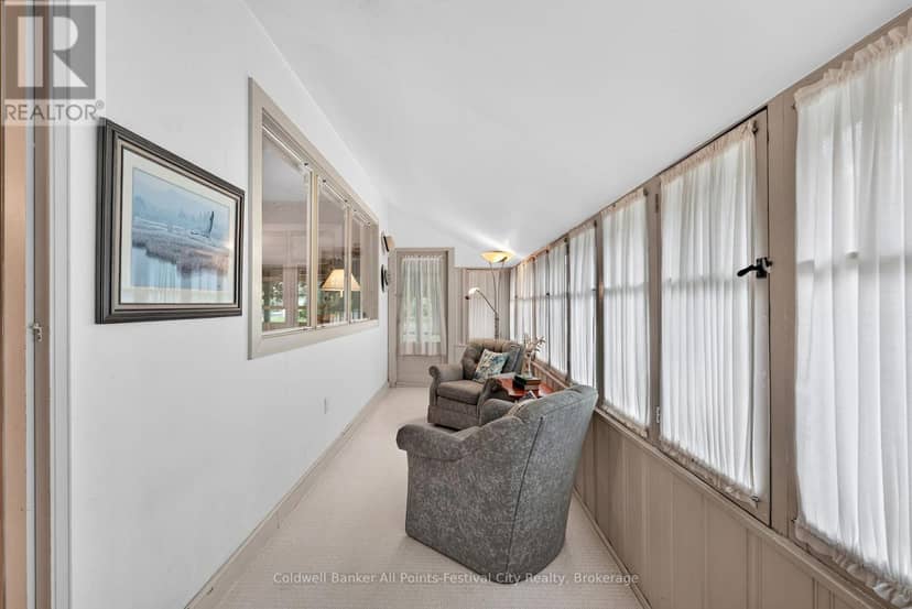 135 Essex Street — photo 17 of 40