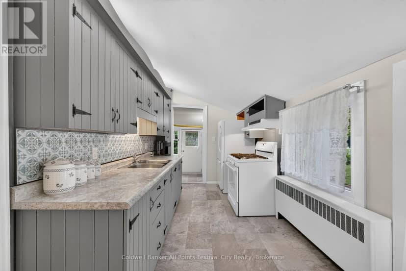 135 Essex Street — photo 20 of 40