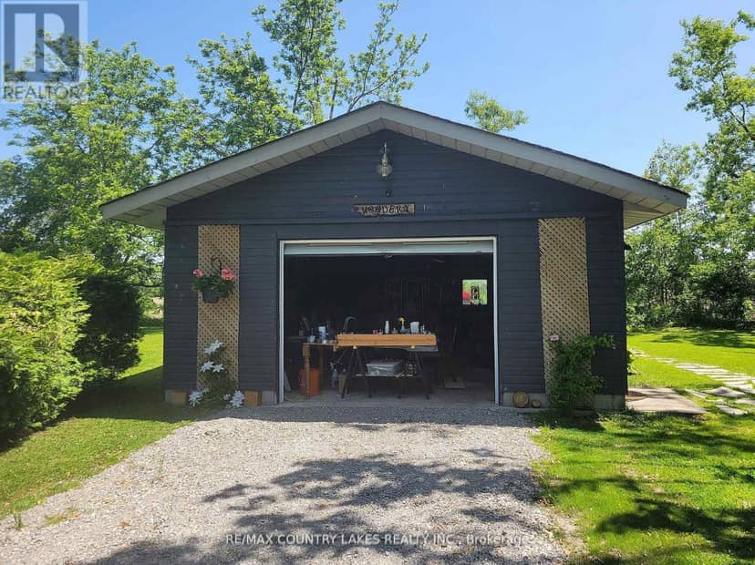 2481 Lakeshore Drive — photo 24 of 31