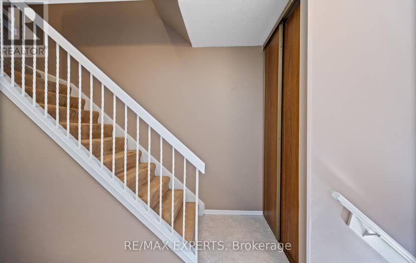 15 - 161 Moregate Crescent — photo 20 of 40